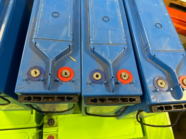 1203240-3 4 batteries FIAMM 12FIT201