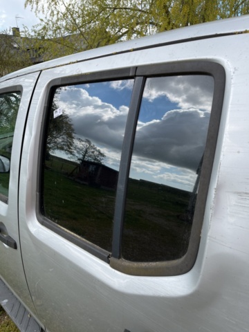 1191395-9 Nissan Navara Double Cab 2.5 dCi 4x4 - 2007 (Repair item)