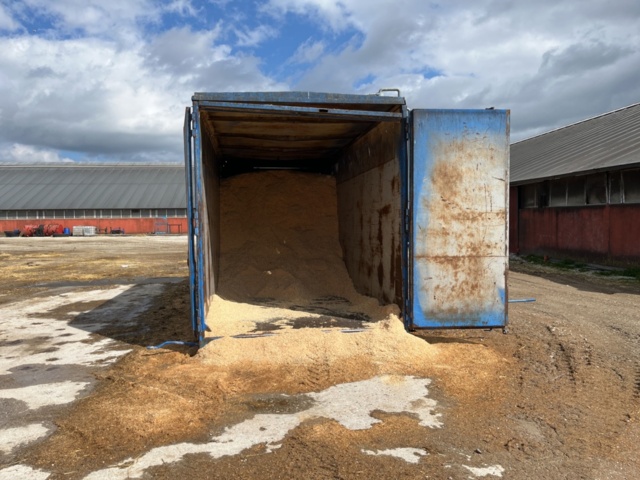 1191408-5 Container 40 cubic meters with opening roof