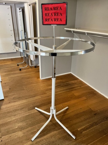 1203404-1 Clothes carousel