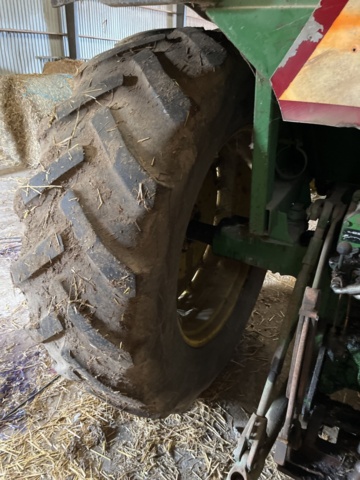 1191410-12 Tractor John Deere 4230 (Repair item)