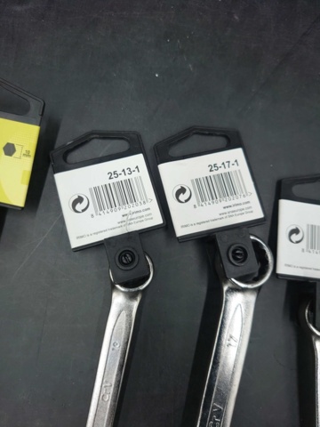 1190366-4 16 st U-ringnyckel - frakt ingår