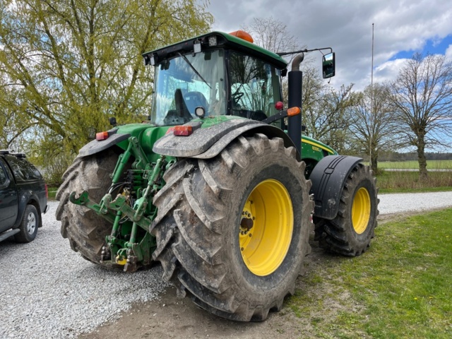 1203671-5 Tractor, John Deere 8330 (reg: BTX982)
