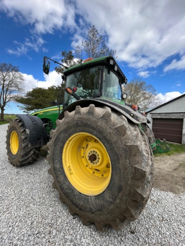 1203671-7 Tractor, John Deere 8330 (reg: BTX982)