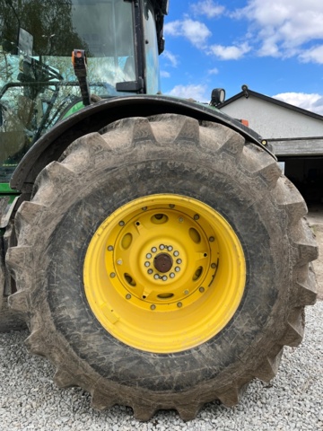 1203671-26 Tractor, John Deere 8330 (reg: BTX982)