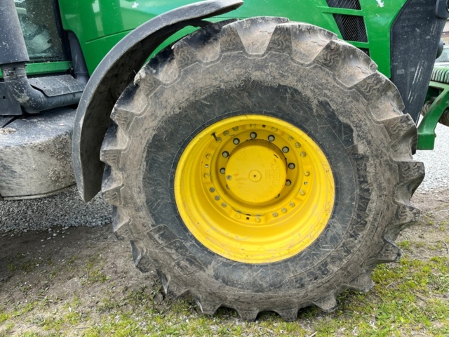1203671-30 Tractor, John Deere 8330 (reg: BTX982)