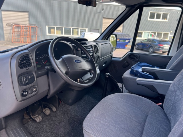 985412-9 Chausson Welcome 28 motorhome Ford 2.4 TDCi 137hp, 2005 "New engine 0 miles"