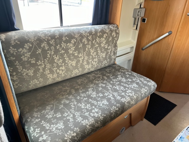 985412-15 Chausson Welcome 28 motorhome Ford 2.4 TDCi 137hp, 2005 "New engine 0 miles"