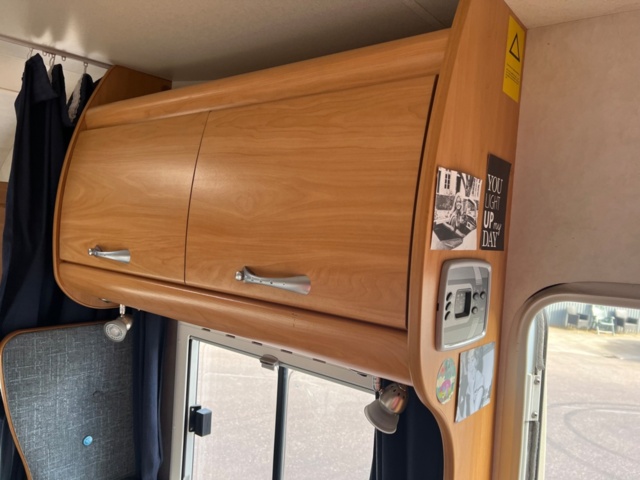 985412-28 Chausson Welcome 28 motorhome Ford 2.4 TDCi 137hp, 2005 "New engine 0 miles"