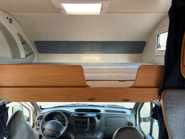 985412-33 Chausson Welcome 28 motorhome Ford 2.4 TDCi 137hp, 2005 "New engine 0 miles"