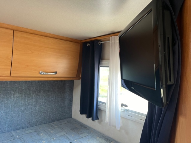 985412-44 Chausson Welcome 28 motorhome Ford 2.4 TDCi 137hp, 2005 "New engine 0 miles"