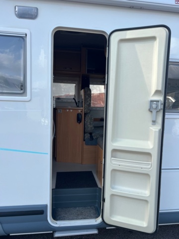 985412-59 Chausson Welcome 28 motorhome Ford 2.4 TDCi 137hp, 2005 "New engine 0 miles"