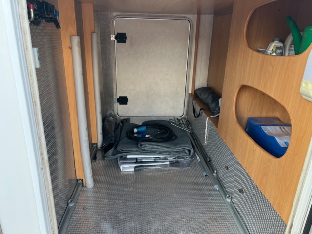 985412-60 Chausson Welcome 28 motorhome Ford 2.4 TDCi 137hp, 2005 "New engine 0 miles"