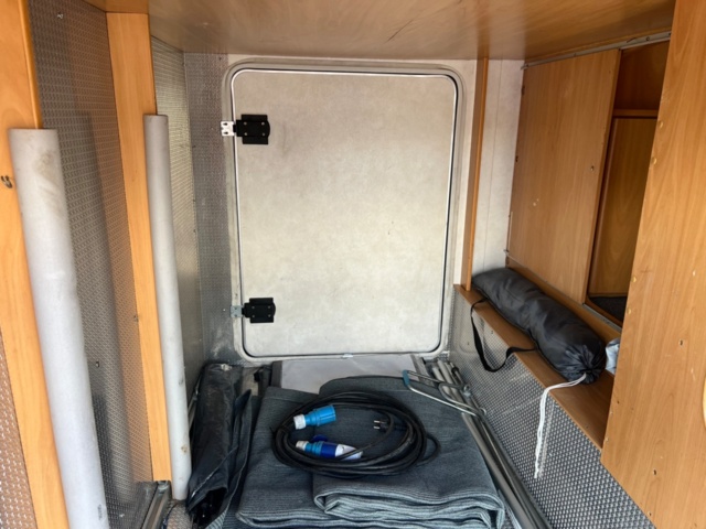 985412-63 Chausson Welcome 28 motorhome Ford 2.4 TDCi 137hp, 2005 "New engine 0 miles"