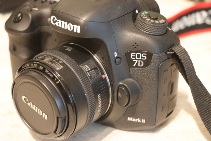 1173591-1 Canon EOS 7D with 35mm lens