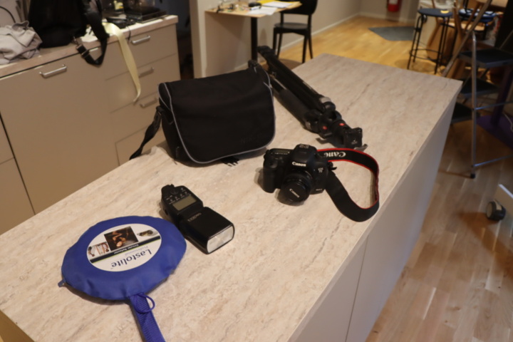 1173591-16 Canon EOS 7D with 35mm lens