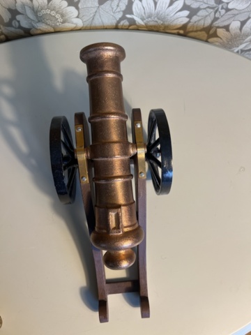 1121807-4 Brass cannon & striker-fired gun