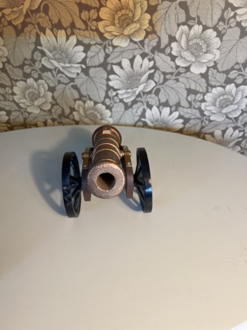 1121807-5 Brass cannon & striker-fired gun