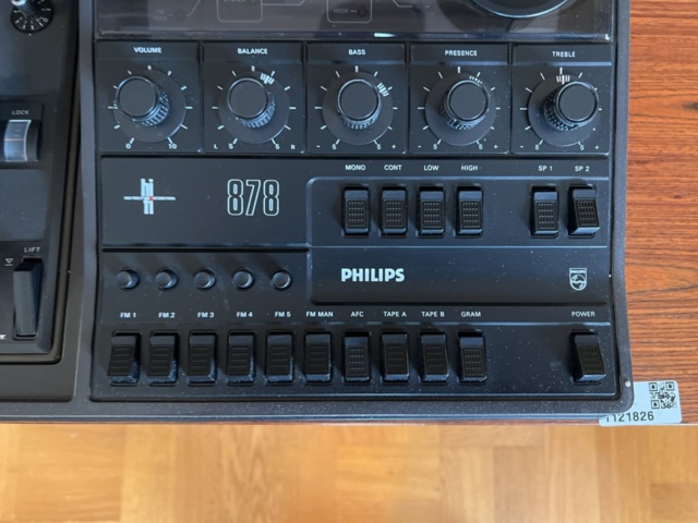 1121826-6 Retro steriobänk 140cm med sterio Philips 878 + LP-skivor