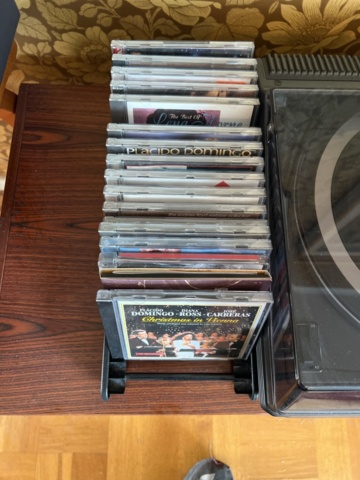 1121826-7 Retro steriobänk 140cm med sterio Philips 878 + LP-skivor