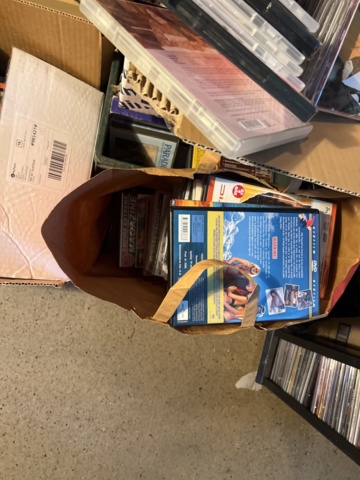 1121839-12 100s of Lp.cd &amp; dvd stereo bench