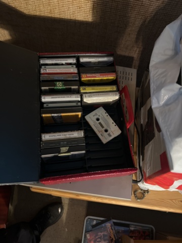 1121839-21 100s of Lp.cd &amp; dvd stereo bench