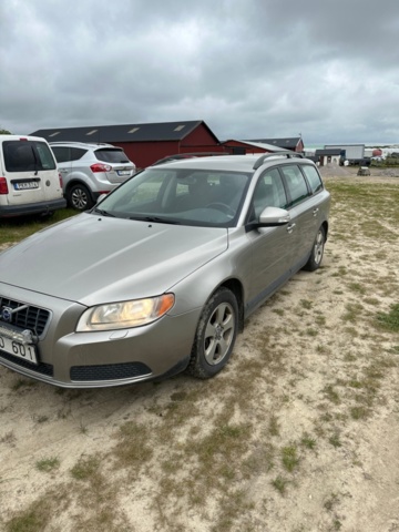 1196708-1 Volvo V70 2.4D Geartronic, 163hp, 2008