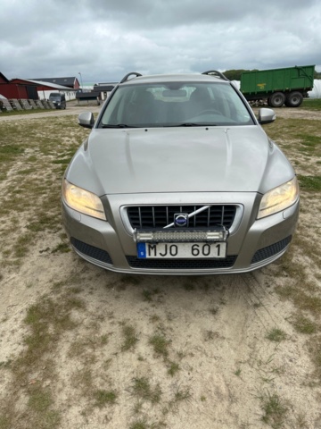 1196708-8 Volvo V70 2.4D Geartronic, 163hp, 2008