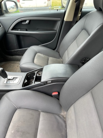 1196708-16 Volvo V70 2.4D Geartronic, 163hp, 2008