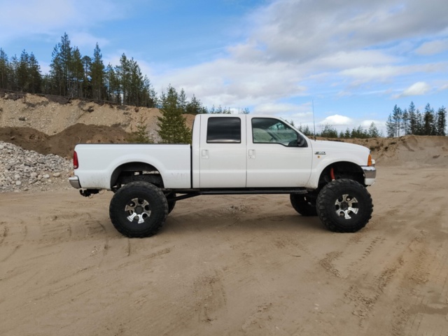 1129236-2 Ford F-350 Crew Cab - 2000