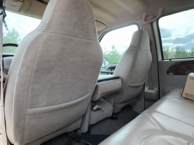 1129236-84 Ford F-350 Crew Cab - 2000