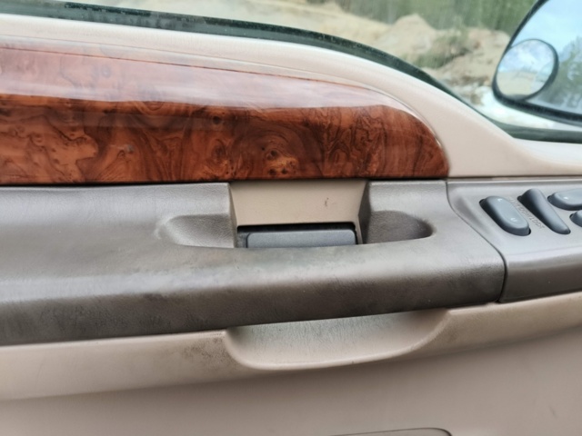 1129236-92 Ford F-350 Crew Cab - 2000