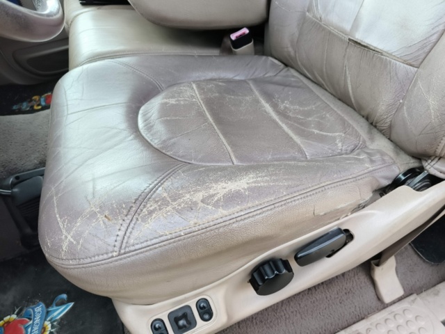 1129236-96 Ford F-350 Crew Cab - 2000