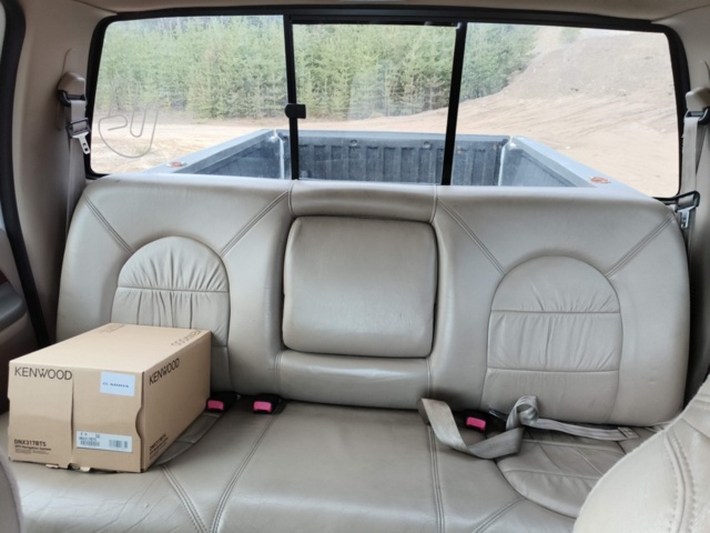 1129236-108 Ford F-350 Crew Cab - 2000