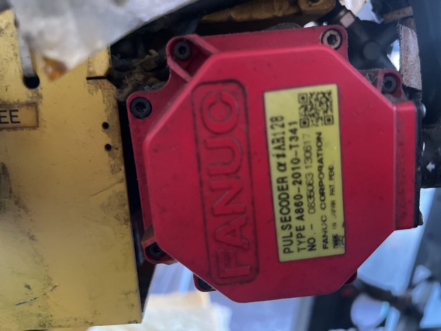 1121660-32 Fanuc M-10 iA Robot with cabinet & feed tracks 2013