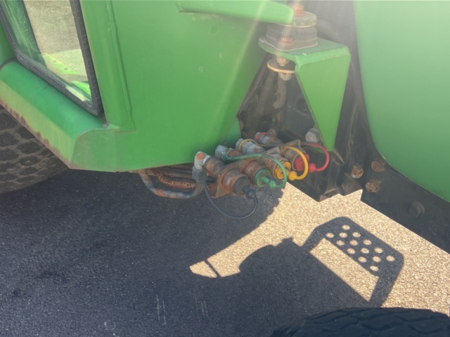 1177655-10 Tractor John Deere 4410 - 2002