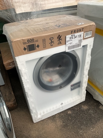 1121486-6 New Washing machine AEG
