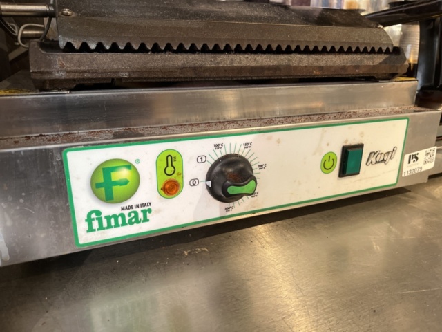 1132079-4 Clamp grill Fimar