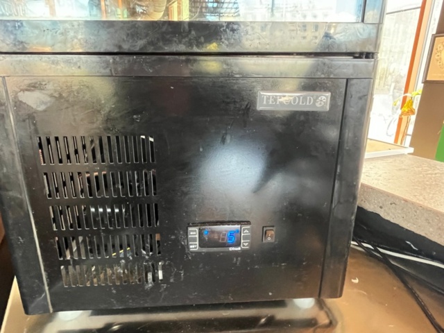 1145394-3 Display fridge in bench model, Tefcold