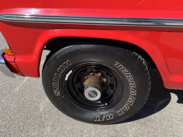 1068229-17 Ford F-250 Single cab -1972