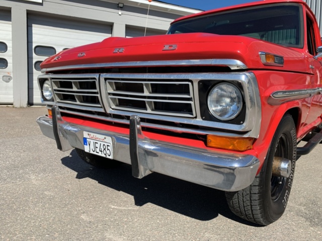 1068229-19 Ford F-250 Single cab -1972
