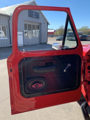 1068229-32 Ford F-250 Single cab -1972