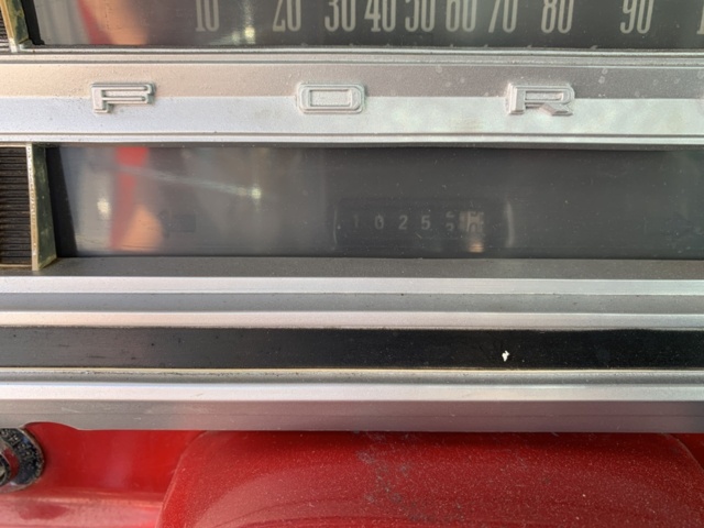 1068229-38 Ford F-250 Single cab -1972