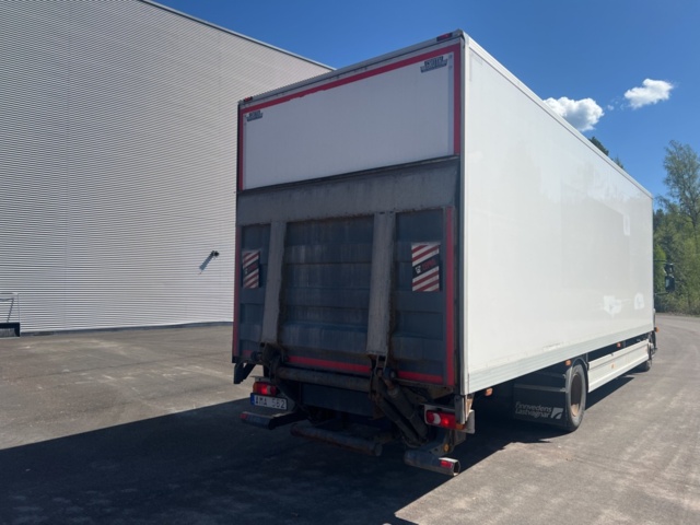 1121874-8 Van 4x2 Volvo Trucks FL -2013