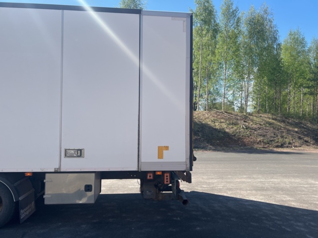 1121874-9 Van 4x2 Volvo Trucks FL -2013