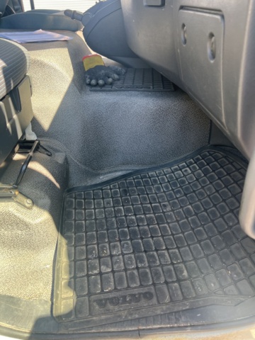 1121874-29 Van 4x2 Volvo Trucks FL -2013