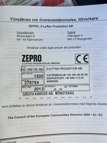 1121874-38 Van 4x2 Volvo Trucks FL -2013