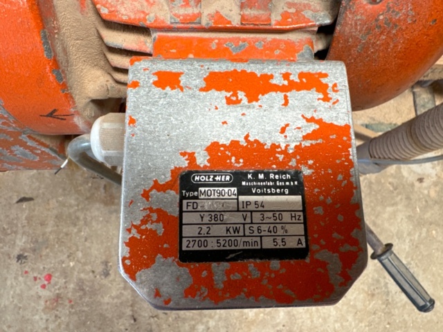 1205325-4 Holz Her wall saw