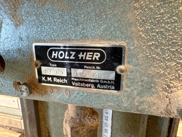 1205325-5 Holz Her wall saw