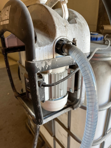 1201938-3 Adblue tank med pump